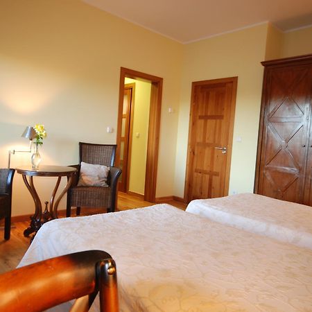 Hotel Del Verde Al Amarillo Penasrubias de Piron 外观 照片