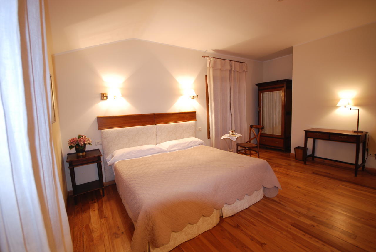 Hotel Del Verde Al Amarillo Penasrubias de Piron 外观 照片