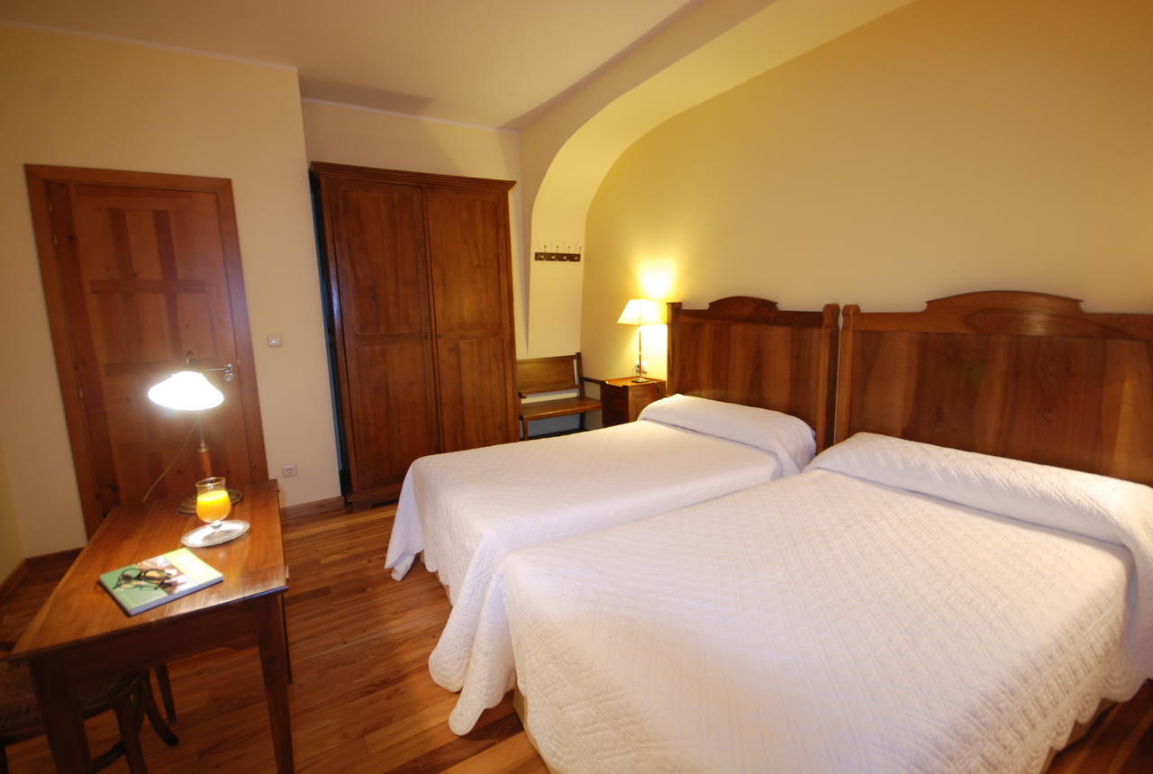 Hotel Del Verde Al Amarillo Penasrubias de Piron 外观 照片