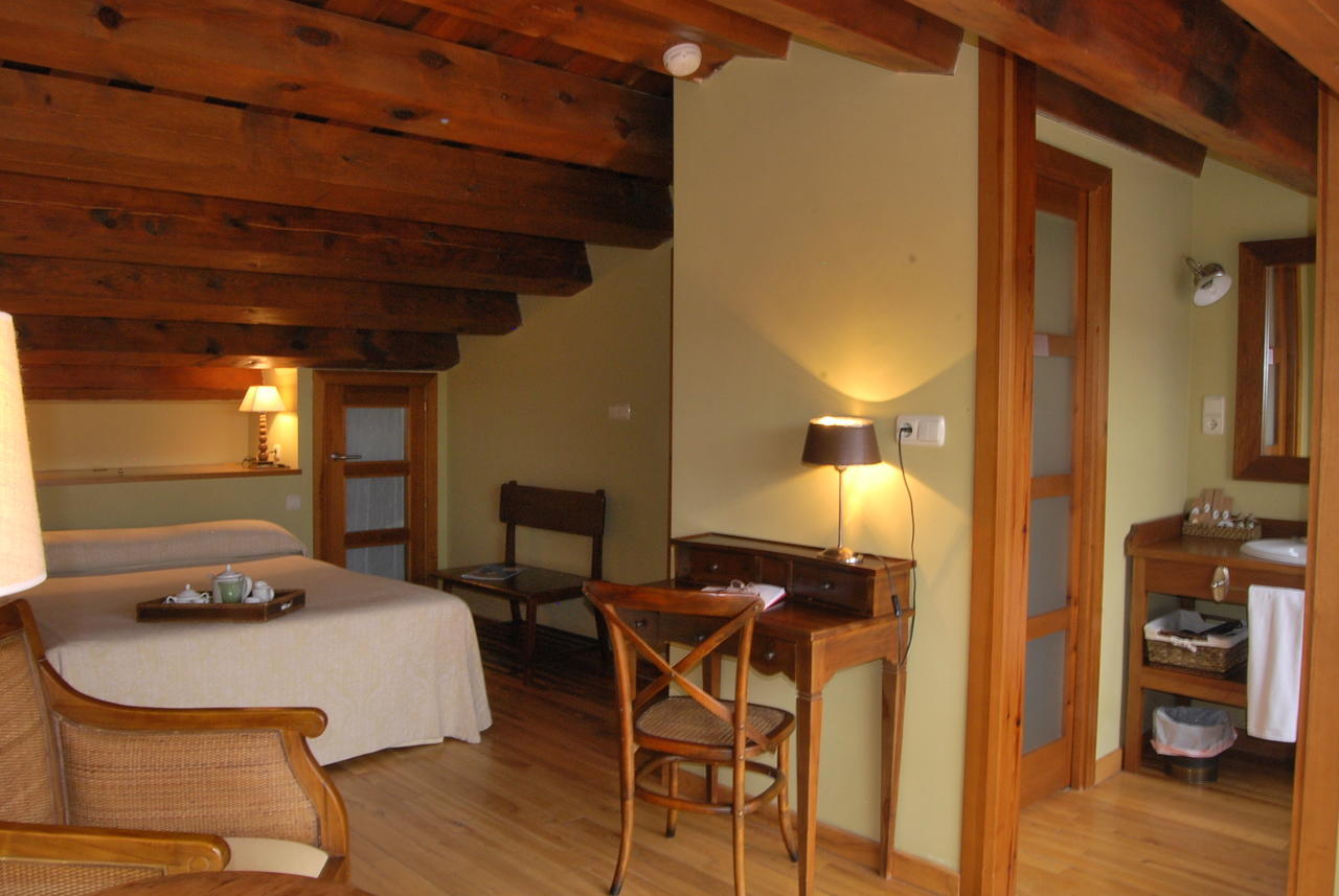 Hotel Del Verde Al Amarillo Penasrubias de Piron 外观 照片